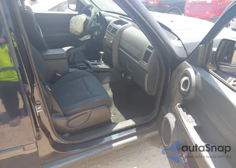 2011 Dodge Nitro Heat z USA, uszkodzony, nr VIN 1D4PT4GK0BW514180